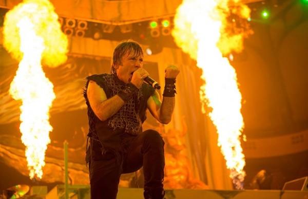Bruce Dickinson, cantor do Iron Maiden, se recupera de um c&acirc;ncer na l&iacute;ngua  ( Divulgação)