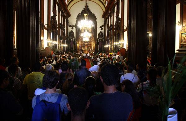 Fieis assistem celebra&ccedil;&atilde;o de Domingo de Ramos em Campinas ( Janaína Rbieiro/Especial a AAN )