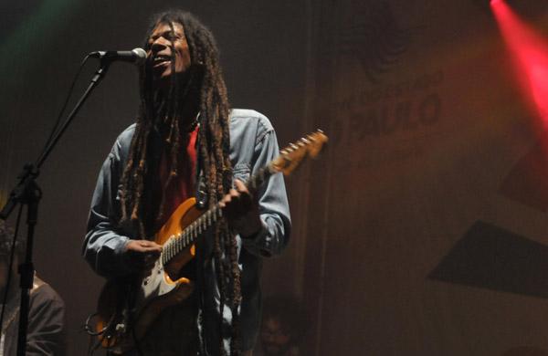 Doc Miranda, da banda Reggae Spirit, durante apresentação em Campinas (Alessandro Rosman/AAN)