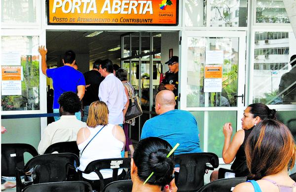 Reuni&atilde;o entre Sanasa e diretores de hospitais de Campinas foi realizada ontem para defini&ccedil;&atilde;o de estrat&eacute;gias em caso de agravamento da crise h&iacute;drica ( Dominique Torquato/ AAN)