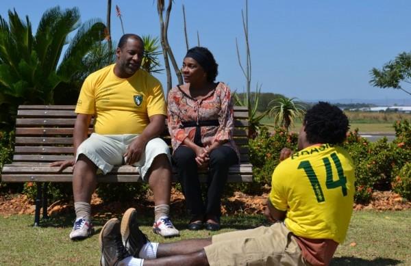 Ailton Gra&ccedil;a e Zez&eacute; Motta nas filmagens de 'O Lucro Acima da Vida' ( Divulgação)