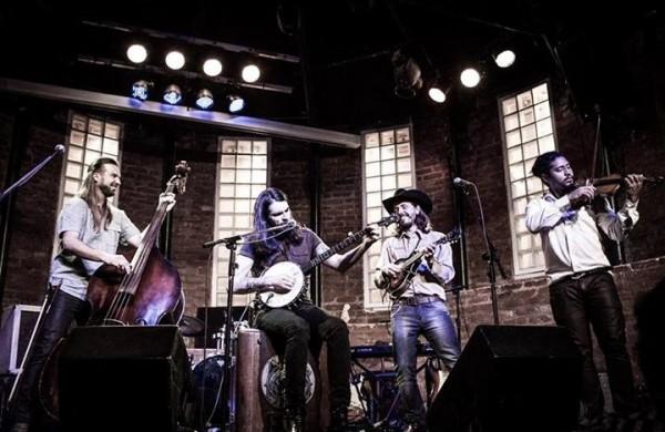 Quarteto feminino de música irlandesa faz dois shows em Curitiba