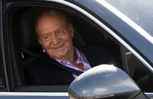 Rei da Espanha, Juan Carlos deixa hospital após cirurgia no quadril (France Press)