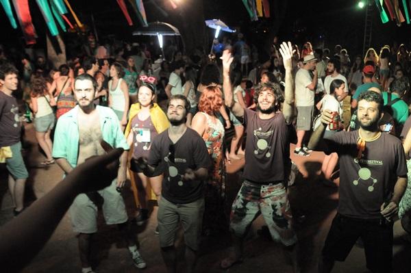 P&uacute;blico prestigia a abertura do Carnaval ( Leandro Ferreira/ AAN)