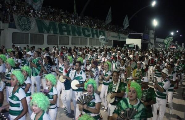 Ensaio t&eacute;cnico da escola de samba paulistana Mancha Verde: a primeira a entrar na avenida nesta sexta-feira ( Divulgação)