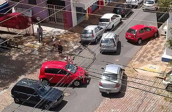 Colis&atilde;o gerou congestionamento local; sem v&iacute;timas (Diego Padilha Testa/ Leitor)