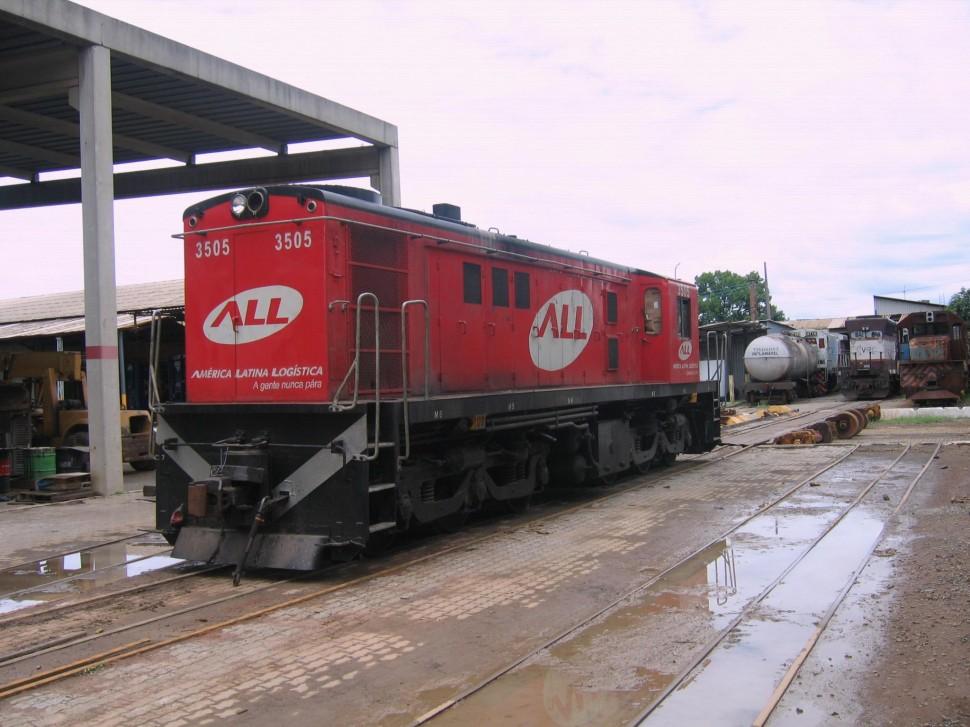 Trem Eletrico Locomotiva Com Vagao Luz Som E Fumaca Real (WB3757) tem aqui,  na ABMIDIA!