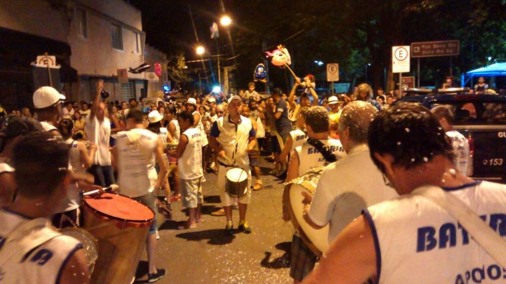 O bloco promete agitar o distrito at&eacute; as 22h na Pra&ccedil;a Beira Rio. (Sarah Brito/ AAN)