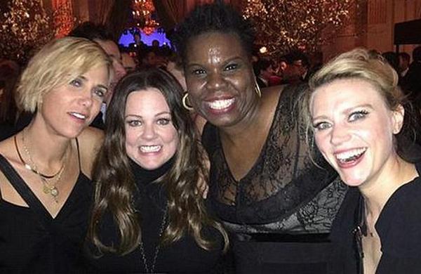 Kristen Wiig, Melissa McCarthy, Leslie Jones e Kate McKinnon em foto publicada no Twitter por Leslie Jones ( Divulgação)