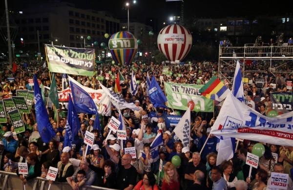 A ong "Um milh&atilde;o de m&atilde;os" convocou a manifesta&ccedil;&atilde;o que pede a paz com os palestinos  (France Press)