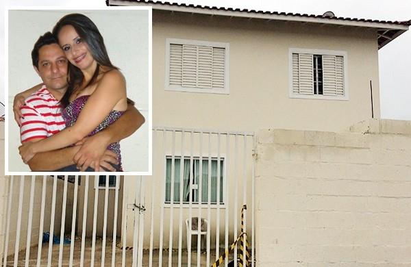 Casa onde o casal, J&uacute;lio e Michelli (no destaque), morava em Sumar&eacute;; pol&iacute;cia encontrou marido enforcado na escada (Reprodução de Facebook)