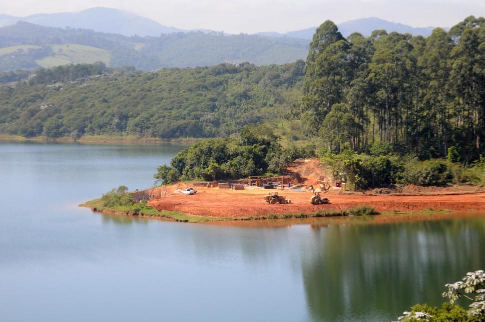 Sabesp antecipar&aacute; em um m&ecirc;s o in&iacute;cio da retirada do volume morto da Represa Atibainha ( Edu Fortes/AAN)