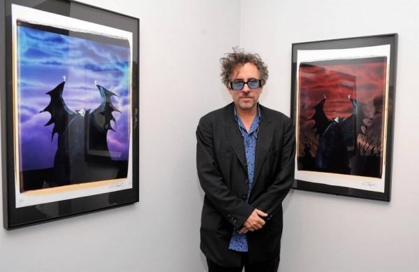 Tim Burton em sua exposi&ccedil;&atilde;o montada no MoMa, em Nova York ( Divulgação)