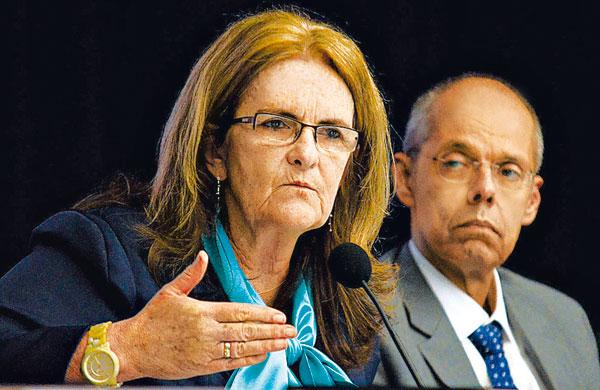 Gra&ccedil;a Foster e o diretor Jos&eacute; Formigli durante entrevista: Petrobras ter&aacute; Diretoria de Governan&ccedil;a (Adriano Ishibashi/ AE)