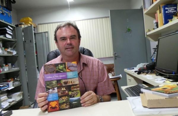 O Prof. Dr. C&eacute;lio Fernando Baptista Haddad, do Departamento de Zoologia da Unesp, campus de Rio Claro ( Divulgação)