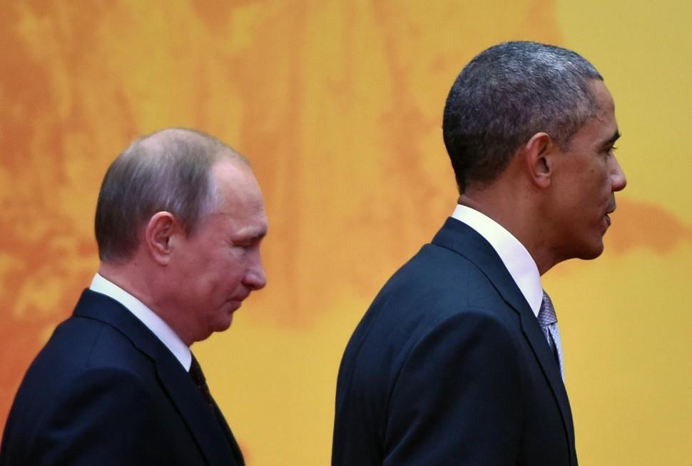 O &uacute;ltimo encontro entre Obama e Putin havia acontecido em junho, na Fran&ccedil;a (AFP PHOTO/Greg BAKER )