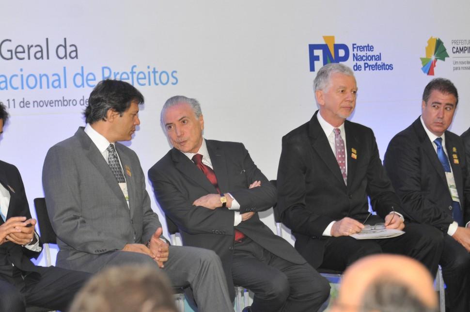 Encontro, Frente Nacional dos Prefeitos, Campinas, vice-presidente Michel Temer (bra&ccedil;os cruzados) (Carlos de Souza Ramos)