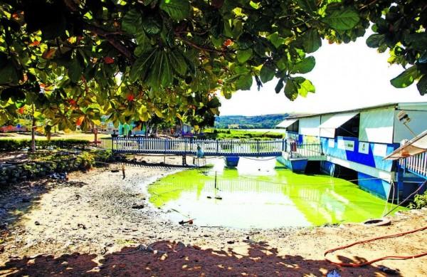 Seca na Praia dos Namorados, tradicional cart&atilde;o-postal de Americana ( Cedoc/ RAC)
