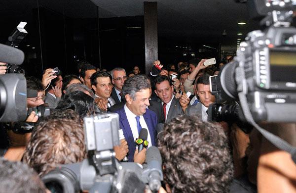 A&eacute;cio Neves retorna ao Senado com desafio de assumir a lideran&ccedil;a (Geraldo Magela/ Agência Senado)