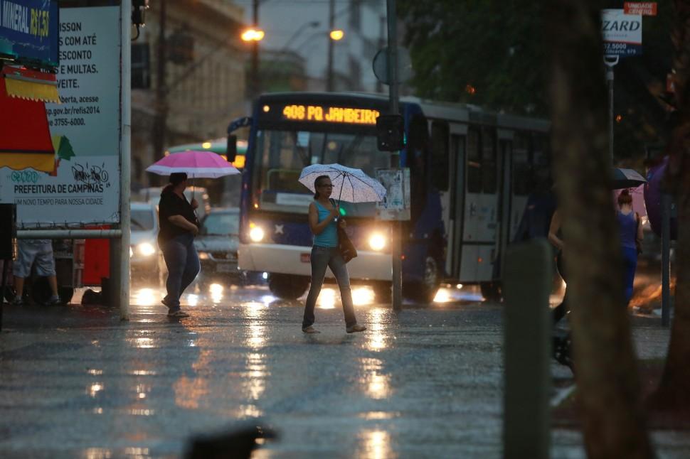 Chuva, novembro ( Leandro Ferreira/ AAN)