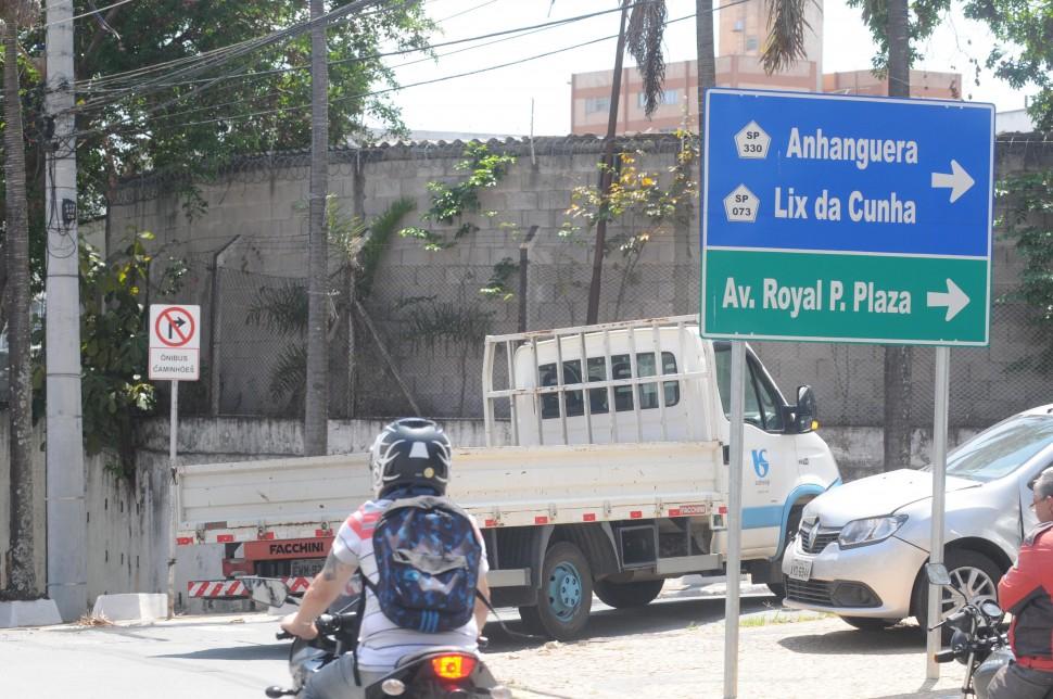Mudan&ccedil;a, tr&aacute;fego, gera, confus&atilde;o,  Campinas, sa&iacute;da, S&atilde;o Paulo, Rodovia Santos Dumont ( Dominique Torquato/ AAN)