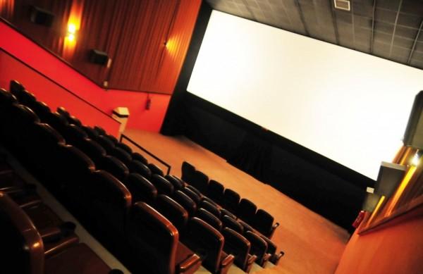 Acima, uma das quatro salas que integram o complexo do Cine Top&aacute;zio localizado no Shopping Prado Boulevard, em Campinas ( Cedoc/ RAC)