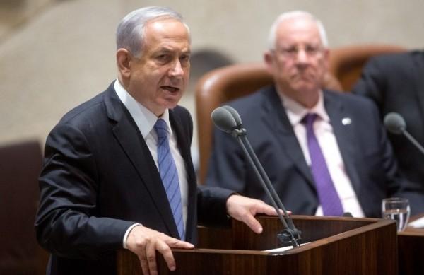 O primeiro-ministro Benjamin Netanyahu justificava no Parlamento a decis&atilde;o de acelerar a coloniza&ccedil;&atilde;o (France Press)