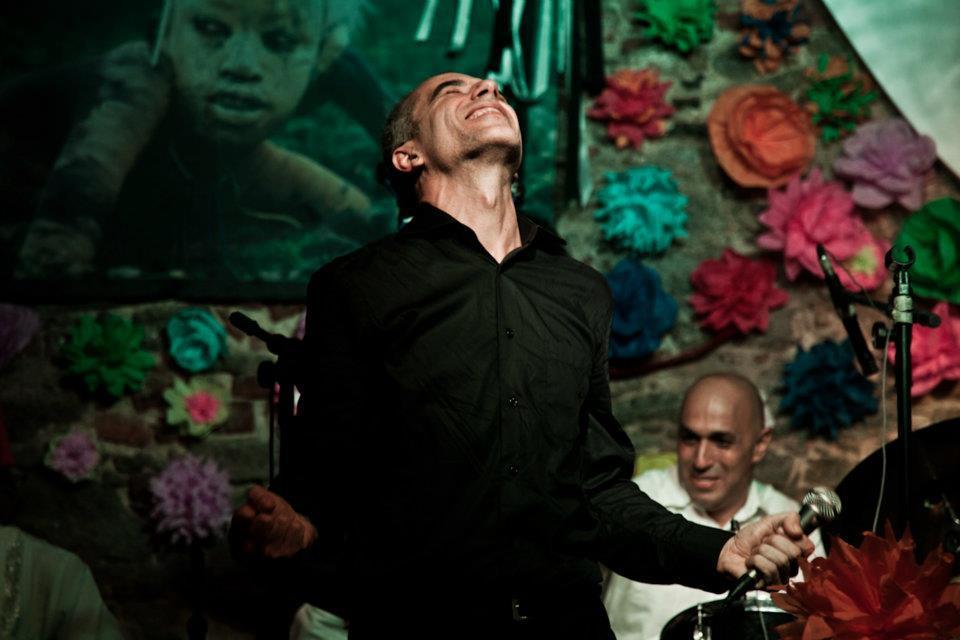Baterista St&eacute;phane San Juan ( Divulgação)