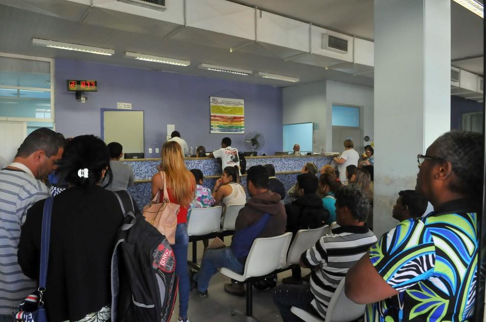 Hospital Municipal Dr. M&aacute;rio Gatti registrou queda no atendimento de casos de dengue ( César Rodrigues/AAN)