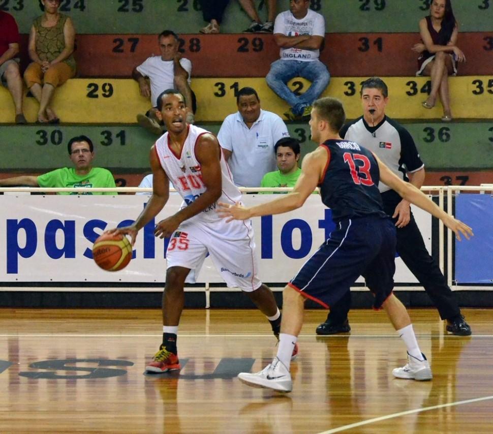 Bauru, vence, primeiro, jogo, Liga Sul-Americana (Henrique Costa/Divulgação Bauru Basket)