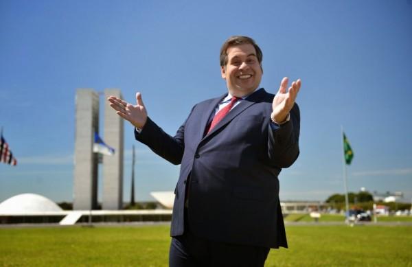 Cena do filme 'O Candidato Honesto', com dire&ccedil;&atilde;o de Roberto Santucci ( Divulgação)