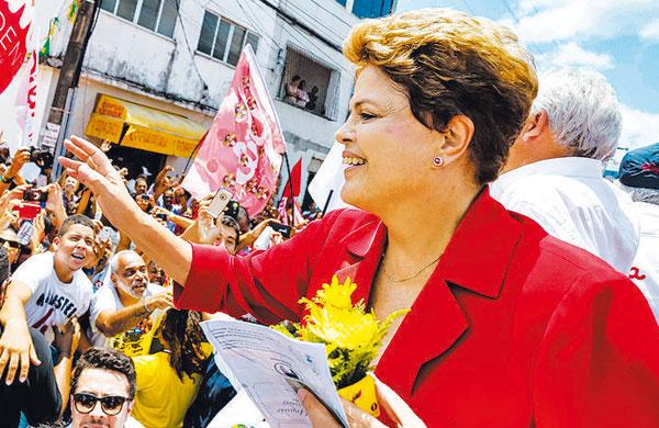 A presidente Dilma durante caminhada do Largo de Roma at&eacute; a Colina Sagrada, em Salvador, nesta quinta (Ichiro Guerra/ Divulgação PT)