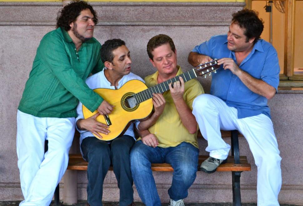 Quarteto de Cordas Vocais, lan&ccedil;a, disco, 'Pra Cantar a Batucada', Campinas ( Divulgação)