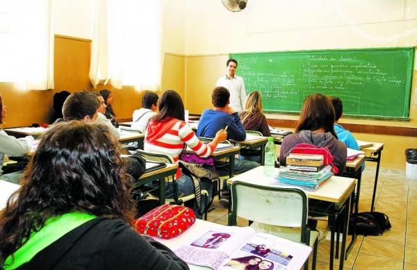 Como ocorreu no ano passado, os professores do Estado se mobilizam para obter reajuste salarial em 2017. E j&aacute; estudam greve (Gustavo Tilio/Especial para a AAN)