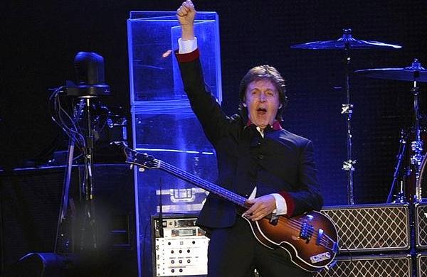 LIve and Let Die, de Paul McCartney, &eacute; um dos hits tocados no show do grupo Beatles The (Cedoc/RAC)