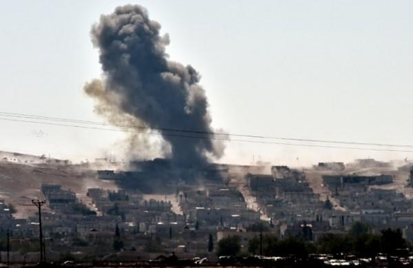 For&ccedil;as curdas conseguiram repelir combatentes extremistas inicialmente, mas grupo conseguiu entrar em Kobane no fim do dia (France Press)
