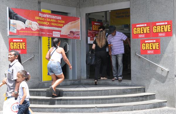 greve, banco ( Dominique Torquato/ AAN)