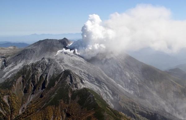 O Monte Ontake entrou em erup&ccedil;&atilde;o no s&aacute;bado passado (France Press)