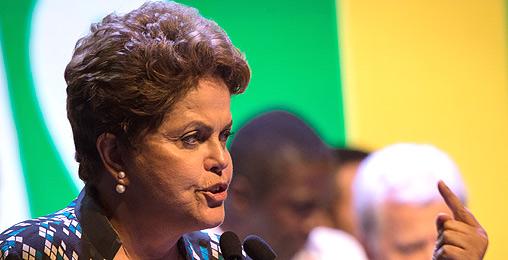 A presidente Dilma Rousseff se re&uacute;ne com empres&aacute;rios na manh&atilde; desta quarta-feira (17), em Campinas (YASUYOSHI CHIBA/ AFP)