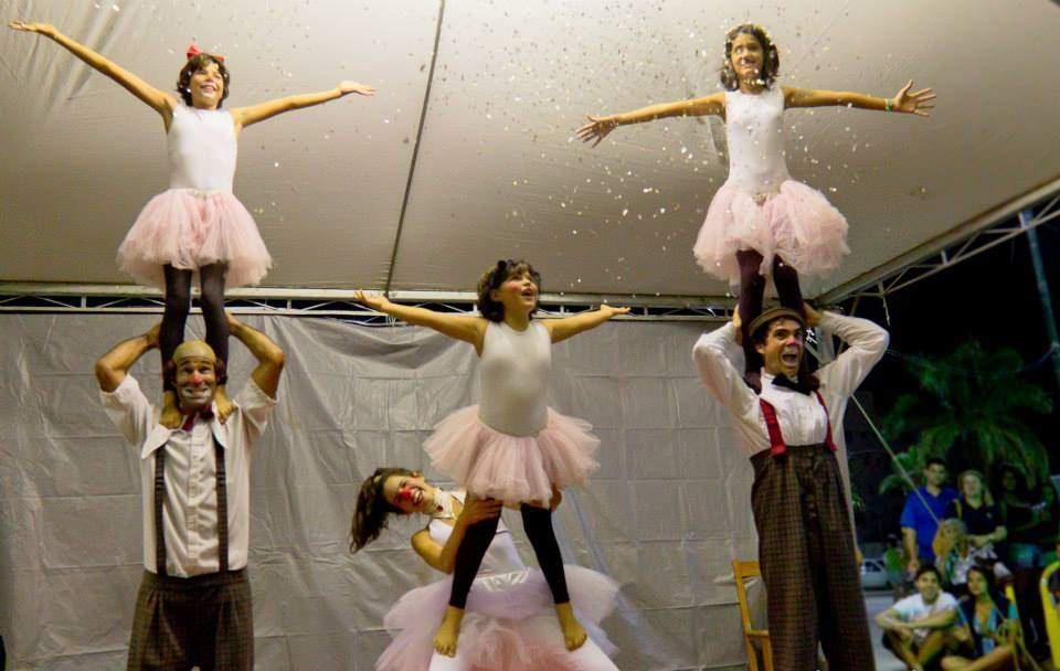 Festival Paulista de Circo, espet&aacute;culo, Desloucado Circo, com, Fam&iacute;lia Burg, de Campinas (Thais Taniguti)