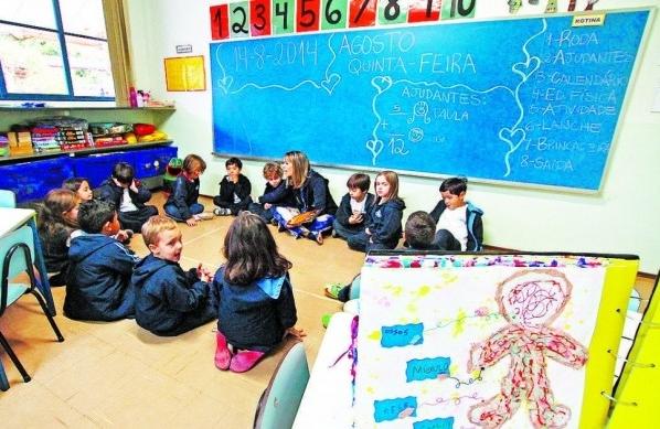 Livros despertam a curiosidade das crian&ccedil;as por temas diversos, que s&atilde;o discutidos em sala de aula ( Janaína Ribeiro/ ANN )