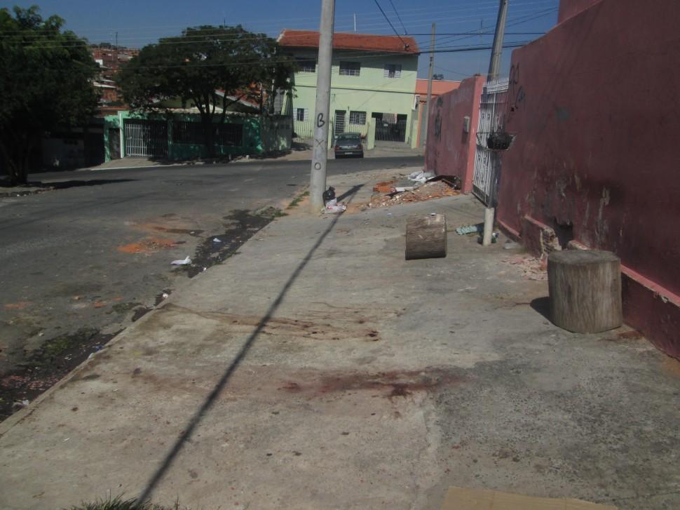 Comerciante - Parque Universit&aacute;rio - Campinas - atropela - rapazes - cal&ccedil;ada - vingar - agress&atilde;o - filho (Alenita Ramirez/AAN)