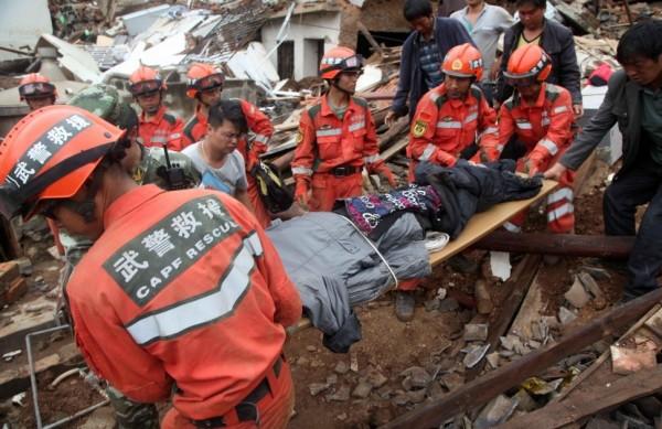O tremor de magnitude de 6,1 aconteceu &agrave;s 16h30 do hor&aacute;rio local (AFP PHOTO )
