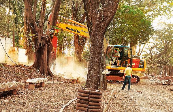Em obras: Trabalho acelerado pra deixar a &aacute;rea em dia este ano ( Divulgação)