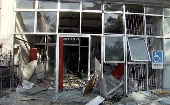 Bandidos explodiram caixas eletr&ocirc;nicos em Bertioga ( Reprodução)