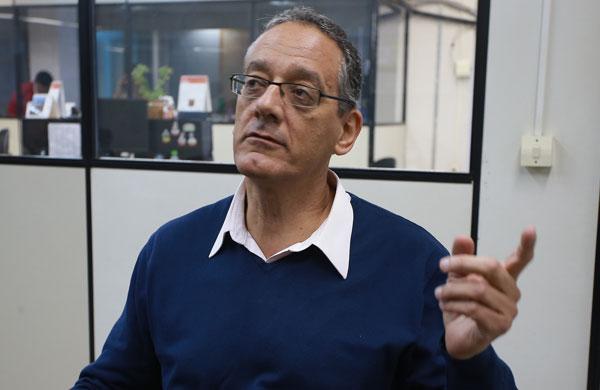 Gilberto Maringoni, escolhido pelo PSOL para disputar o cargo de governador, visitou a reda&ccedil;&atilde;o do Correio ( Leandro Ferreira/ AAN)