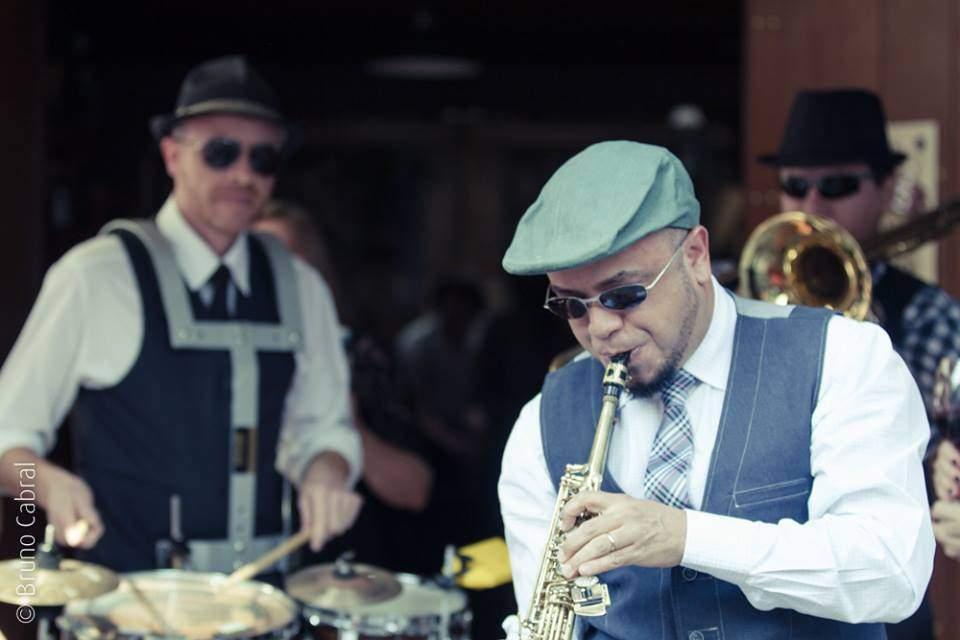 O Assa&iacute; Jazz Trio &eacute; formado por Felipe Martim Coelho (trombone), Renato Leme de Souza (percuteria) e Jeremias Ti&oacute;fio Pereira Junior (sax) ( Divulgação)