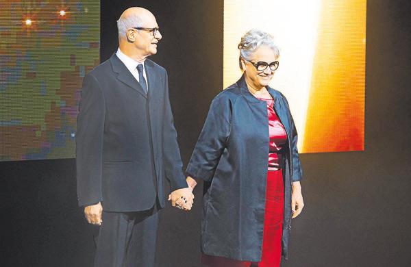 Os atores Marcos Caruso e Vera Holtz comandaram a cerim&ocirc;nia de abertura do 6&ordm; Paul&iacute;nia Film Festival, que come&ccedil;ou anteontem ( Rodrigo Zanotto/ Especial para a AAN)