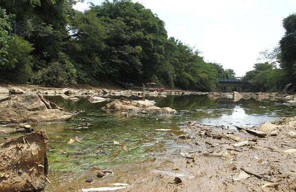 Em Campinas, o Rio Atibaia est&aacute; operando praticamente no limite e h&aacute; risco de faltar &aacute;gua ( Gustavo Tilio/ Especial para a AAN)