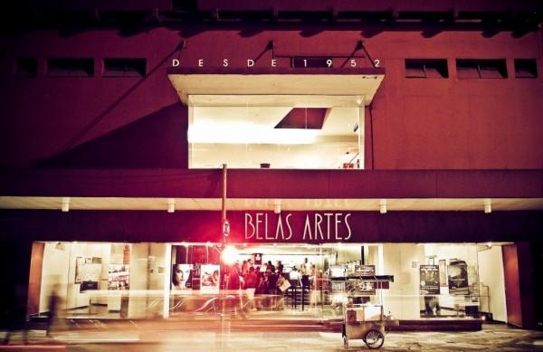 Depois de tr&ecirc;s anos fechado e meses em reforma, o Cine Belas Artes, agora, chama-se Caixa Belas Artes, na esquina da Av. Paulista com Consola&ccedil;&atilde;o  ( Divulgação)